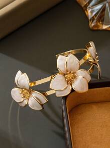 1pc Flower Design Resin Bangle Bracelet, Sweet & Cute For Women, Beach/Vacation Wear (No Gift Box)