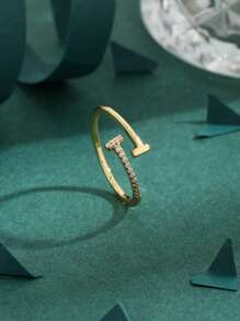 Bague en argent sterling de conception simple et . Nouvelle bague pour l'annulaire pour femmes, cadeau de la Saint-Valentin