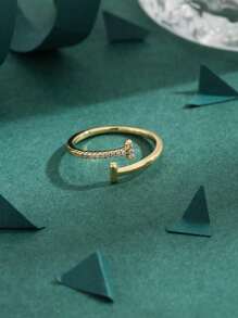 Bague en argent sterling de conception simple et . Nouvelle bague pour l'annulaire pour femmes, cadeau de la Saint-Valentin