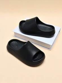 儿童泡沫拖鞋轻便防滑软底休闲儿童一脚蹬单趾带室内沙滩凉鞋，纯色，男女通用 - 黑色 - 查看 2