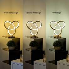 An Iron Twisted Table Lamp, Three-Tone Light, USB-Powered, Golden Clover, Suitable For Bar Decoration, Room Living Room Night Light