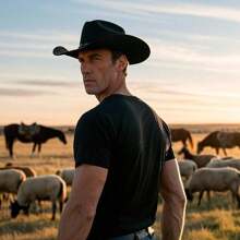 CostaRica PuraVida Animals Shirt T-Shirt,Oversized Short Sleeve Classic Heavy Cotton T Shirt Printed Graphic Tee Women's Casual Short-Sleeved Top - Black - View 3