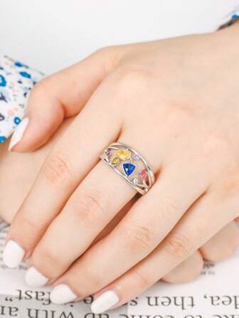 1 pezzo Anello elegante e decorato con strass e design forato