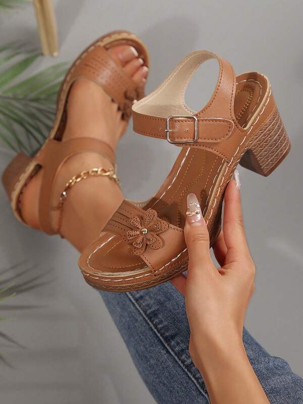 Neue Sommer Blumen Dekor Riemen Plateau Sandalen für Frauen, Klettverschluss, modisch vielseitig