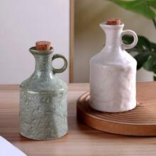 1pc Handmade Ceramic Oil Bottle, European Kitchen Decoration, Oven Resistant, Creative Handmade Texture Design, Suitable For Home, Hotel And Household Use - Soy Sauce And Vinegar Pot