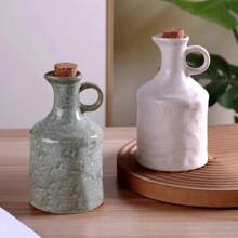 1pc Handmade Ceramic Oil Bottle, European Kitchen Decoration, Oven Resistant, Creative Handmade Texture Design, Suitable For Home, Hotel And Household Use - Soy Sauce And Vinegar Pot