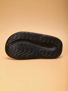 Children's Lightweight Non-Slip Soft-Sole Foam Slippers, Casual & Quick-Drying Strap Black Beach Sandals For Big Kids - Black - View 3