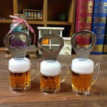1/2/3 pezzi Apribottiglie magnetico a forma di boccale, in acciaio inossidabile, apribottiglie da bar, frigorifero, accessori da cucina. Boccale per birra con coperchio dotato di apribottiglie. Apribottiglie magnetico in acrilico sospeso, con calamita per frigorifero, regalo unico e divertente per amanti della birra, bar domestico, feste, ideale come decorazione di casa e regalo.