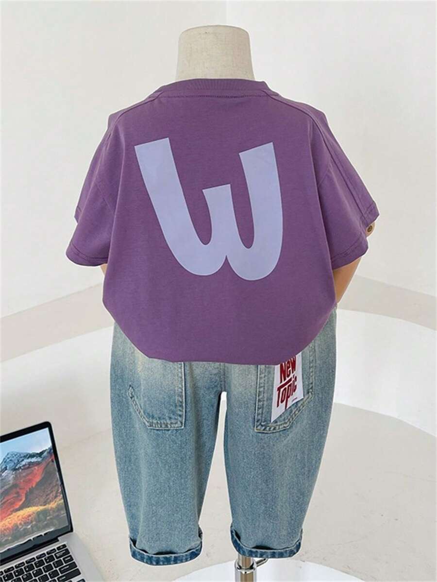 年轻男孩字母印花圆领短袖休闲 T 恤，夏季