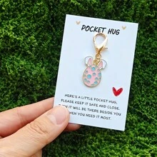 1套或4套可爱的迷你复活节彩蛋钥匙扣、Pocket Hug蛋形吊坠和Pocket Hug复活节卡片钥匙扣。非常适合生日、情人节、复活节、母亲节和父亲节。它们可以作为特别的鼓励礼物、可爱的迷你纪念品、鼓舞人心的珠宝和其他配饰。 - 彩色 - 查看 10