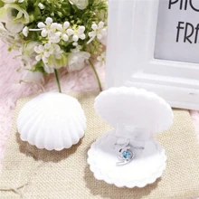 Boîte à bijoux en velours en forme de coquillage charmante - parfaite pour les bagues, boucles d'oreilles, colliers et bracelets - idéale comme cadeau de mariage et de fiançailles, présentoir. Paniers, boîtes et contenants pour l'organisation de la maison, pour le rangement de bijoux