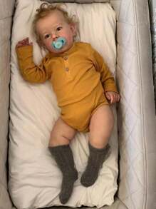 Realistic 70cm 28inch Reborn Liam Baby Doll With 3D-Painting Skin And Visible Veins Cute Play House (Soft Vinyl Limb, Cloth Body) Toy Handmade Birthday Gift For Girl (Some Parts Random) - Màu vàng - Xem 3