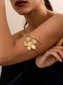 1pc Exaggerated Metal Flower Cuff Bracelet For Women - Golden - View 1