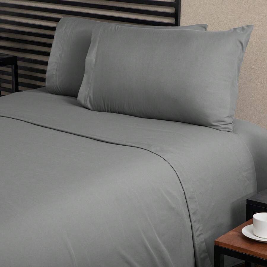 Juego de Sábanas King Size Lisas Gris Oxford 4 Piezas 1 Sábana de Cajón, 1 Sábana Plana y 2 Fundas de Almohada. Tela Suave, Fresca y Ligera, Ideal para Todas las Estaciones. Diseñadas para Brindar Máxima Comodidad y un Descanso Confortable en Tu Dormitorio. - Gris Oscuro - Ver 1