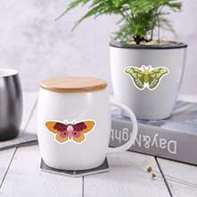 50 piezas Pegatinas de polilla, pegatinas estéticas de vinilo para scrapbooking, diarios, portátiles, parachoques, patinetas, botellas de agua, dibujos animados, cascos y coches