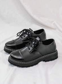 Scarpe da loafer oversize 2025 per uomo, stile britannico, in pelle artificiale da business