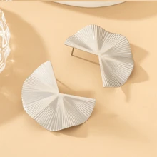 2 Pairs Vintage Style Metal Fan-Shaped Wide Face Women's Earrings - Sector - View 6