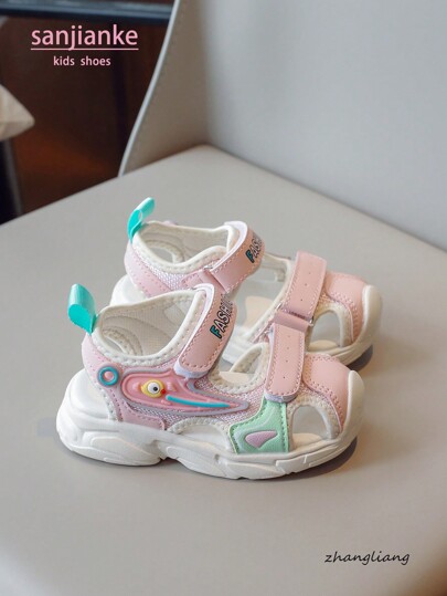 Novo Estilo Sandálias Cartoon para Crianças Pequenas, Calçado de Praia Antideslizante de Bottom Macio para Meninos e Meninas, Design de Gancho e Laço Casual de Verão para Fácil Vestir/Retirar, Adequado para Meninas e Meninos Pequenos