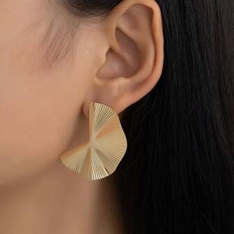2 pares de pendientes de mujer de estilo vintage con diseño ancho en forma de abanico de metal
