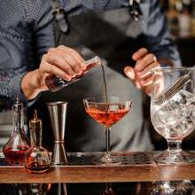 42/5pcs Mini Liquor Bottles,Plastic Empty Bottles,With Golden,Silvery,Black And Rose Screw Cap,And Square Hangtag, Have Funnel And Rope, Small Size Easy To Take Out Of The House Without Taking Up Space, For Weddings,Social Gatherings,Outdoor Camping,Restaurants, Cafes.