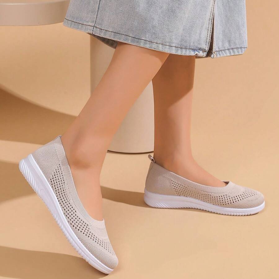 Damen Bequeme Slip-On Sneaker mit weichen, atmungsaktiven und komfortablen Sohlen - Beige - Übersicht 1