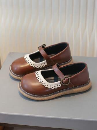 Scarpe flat da ragazza per divise scolastiche, scarpe flat Mary Jane, scarpe Lolita carine, scarpe flat da cameriera con punta tonda e fibbia a forma di cuore per cosplay, scarpe Oxford in pelle opaca da abito uniforme, classiche marroni, adatte per qualsiasi vestito, festa, matrimonio, Pasqua, uniforme scolastica o abbigliamento casual