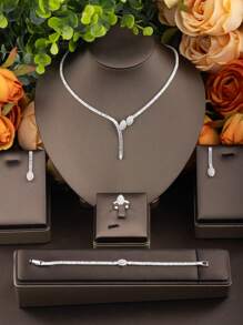 1 套极简风格珠宝套装，镶嵌高档方晶锆石眼状设计，适合女士婚礼/派对佩戴，包括 1 对耳环、1 条项链、1 条手链、1 枚戒指（不含礼品盒） - 銀色 - 查看 1