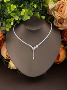 1 套极简风格珠宝套装，镶嵌高档方晶锆石眼状设计，适合女士婚礼/派对佩戴，包括 1 对耳环、1 条项链、1 条手链、1 枚戒指（不含礼品盒） - 銀色 - 查看 3