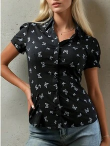 Cămașă neagră de damă elegantă cu imprimeu fluture – cu mânecă scurtă, slim fit - Negru - Vizualizare 2