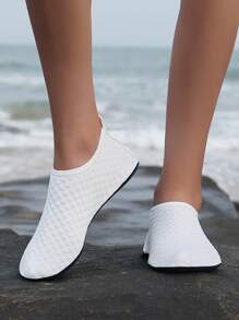 Women's Breathable Anti-Slip Water Shoes, Lightweight & Fashionable Beach/Stream Wading/Surfing Shoes