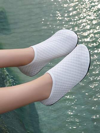 Women's Breathable Anti-Slip Water Shoes, Lightweight & Fashionable Beach/Stream Wading/Surfing Shoes