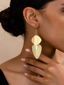 1 对时尚女士金属耳环，个性化百搭，适合所有场合