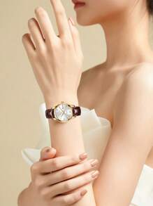 FANSICHEN New Women's Watch, Gold-Color Case, Date Display, Classic Silver Dial With Luminous, Minimalistic Batons Design, Waterproof, Suitable For Daily Wear And As Gift For Festivals - Silver - View 2