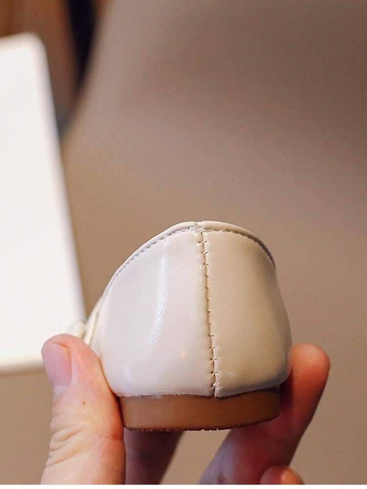 1Pair Girls Leather Shoes Solid Color Kids Shoes Soft Bottom Baby Girl Shoe For Spring Autumn - Beige - View 4