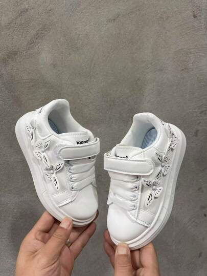 儿童时尚可爱运动鞋，平底鞋，婴儿幼儿鞋，优雅白色鞋子，蝴蝶装饰，柔软舒适