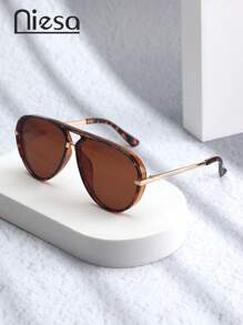 1pc Metallic Rim Aviator Fashion Glasses For Women, Classic And Fashionable Shades Beach Accessories Beach Accessories For Women Glasses Shades Basics Fall Winter Women Outfits Clothes Business Casual Gifts For Summer Beach Vacation,Outdoor,Travel Vintage Style Oversized Aviator Frame For Going Out Outfit,Back To School