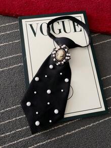 1件独特设计的女士肖像休闲百搭胸针，饰有仿珍珠，可拆卸可调节领结，适合搭配衬衫、参加派对、旅行、度假或圣诞节装饰。 - 人像珍珠短款 - 查看 3