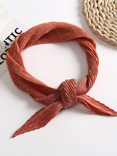 قطعة واحدة وشاح مربع مطرز بغرز البوم-بوم من البوليستر عادي، مناسب لجميع الفصول