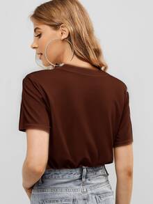 Camiseta Feminina Básica Yeshua Urbano Algodão Malha Premium Promoção - Marrom - Visão 2