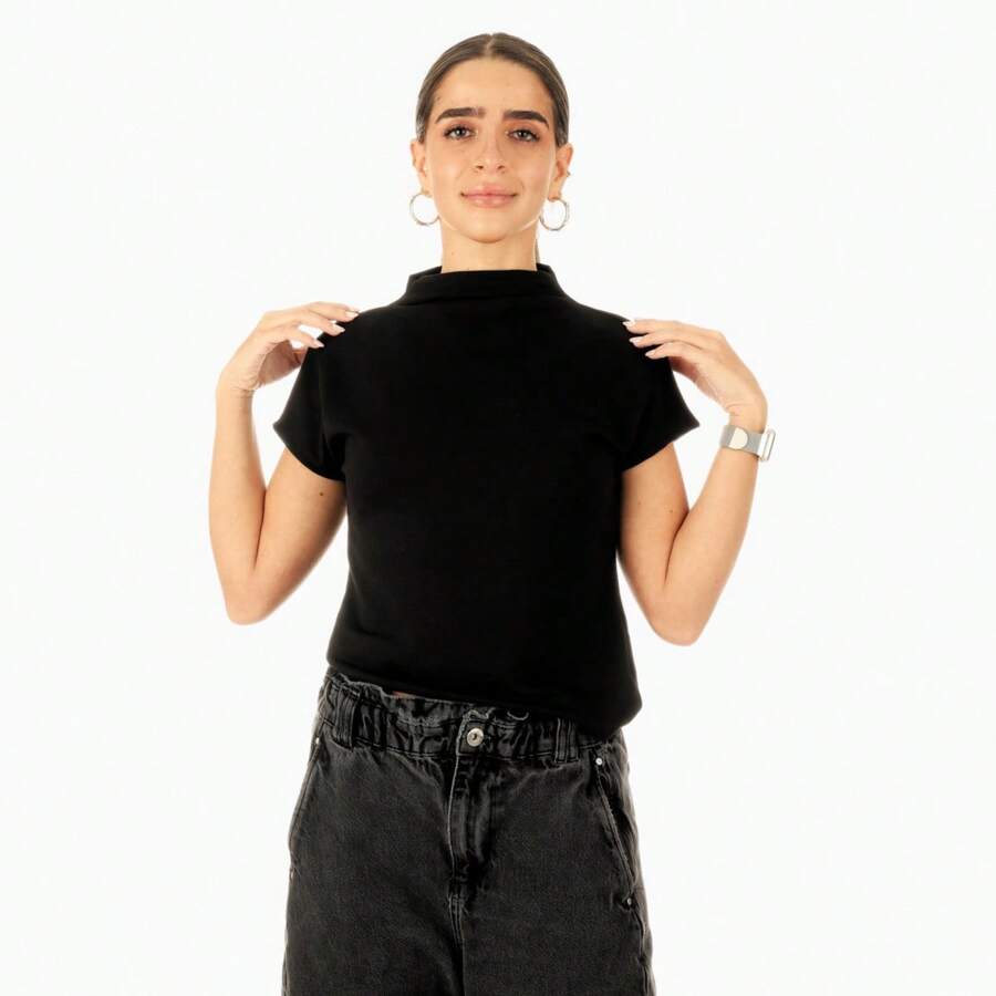 Blusa cuello alto manga corta