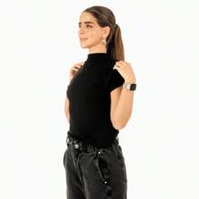 Blusa cuello alto manga corta