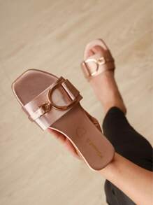 Sandalias planas para mujer, tira con herraje, punta abierta, adecuadas para cualquier ocasión. - Negro - Ver 2