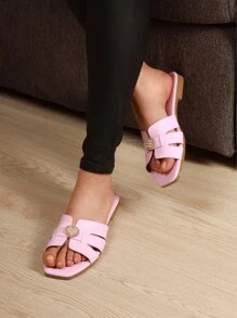 Paquete de dos pares de sandalia plana para dama, punta abierta, perfectas para cualquier ocasión. - Negro - Ver 6