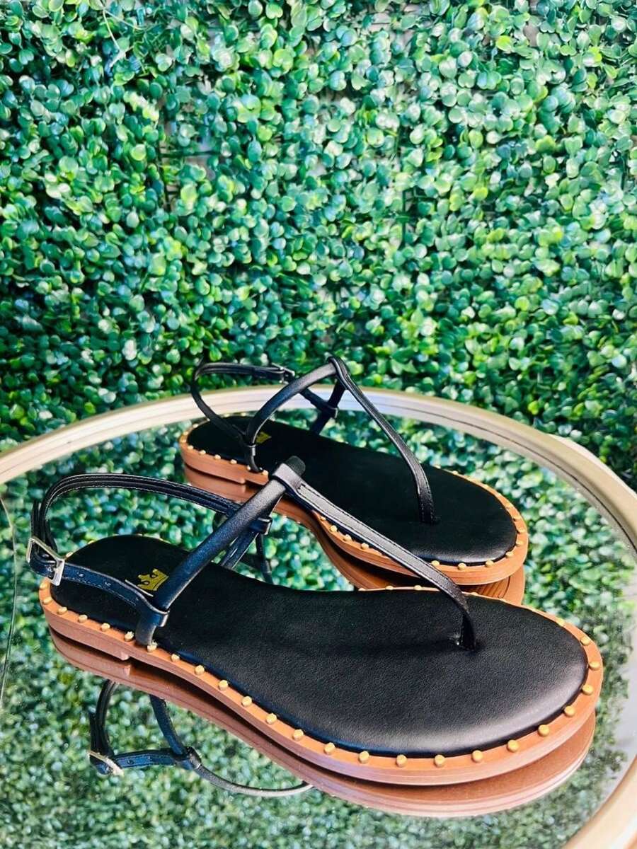 Women's Lightweight Comfortable Flat Sandal - Black - View 1