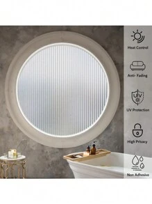 1 卷带凹槽的装饰窗膜，可阻挡 96% 的紫外线，保护家庭隐私免受窥探，适用于家庭、办公室、厨房