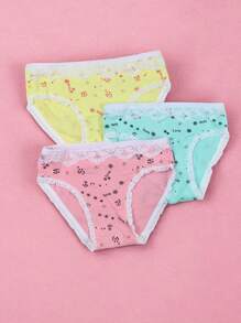 Set Of 4 Cotton Panties, Bow And Heart Design With Lace On The Edges, Multicoloured, Soft And Comfortable.