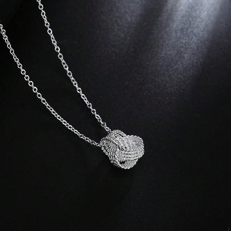 Silver Plating Hot Pretty Ball Necklace For Woman Jewelry Fashion Party Wedding Accessories Gifts