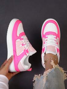 Baskets noires et blanches pour femmes, chaussures de skate à lacets avec semelle épaisse et douce, chaussures de marche basses, chaussures polyvalentes à semelle blanche pour femmes, chaussures pour étudiantes - Rose vif - Voir 3