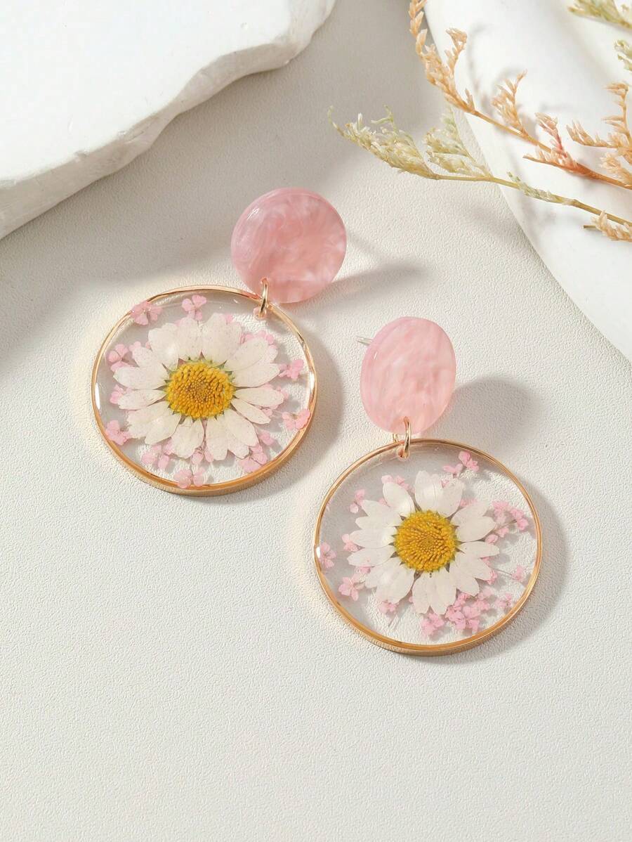 1 对简约风格干花雏菊满天星设计圆形耳环，适合女士日常佩戴