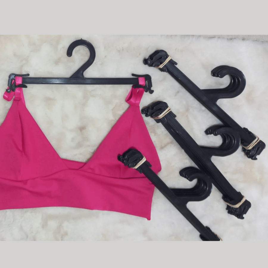 mavique Kit 50 cabides plástico preto para lingerie moda praia infantil e moda pet organização lojas cabideiros